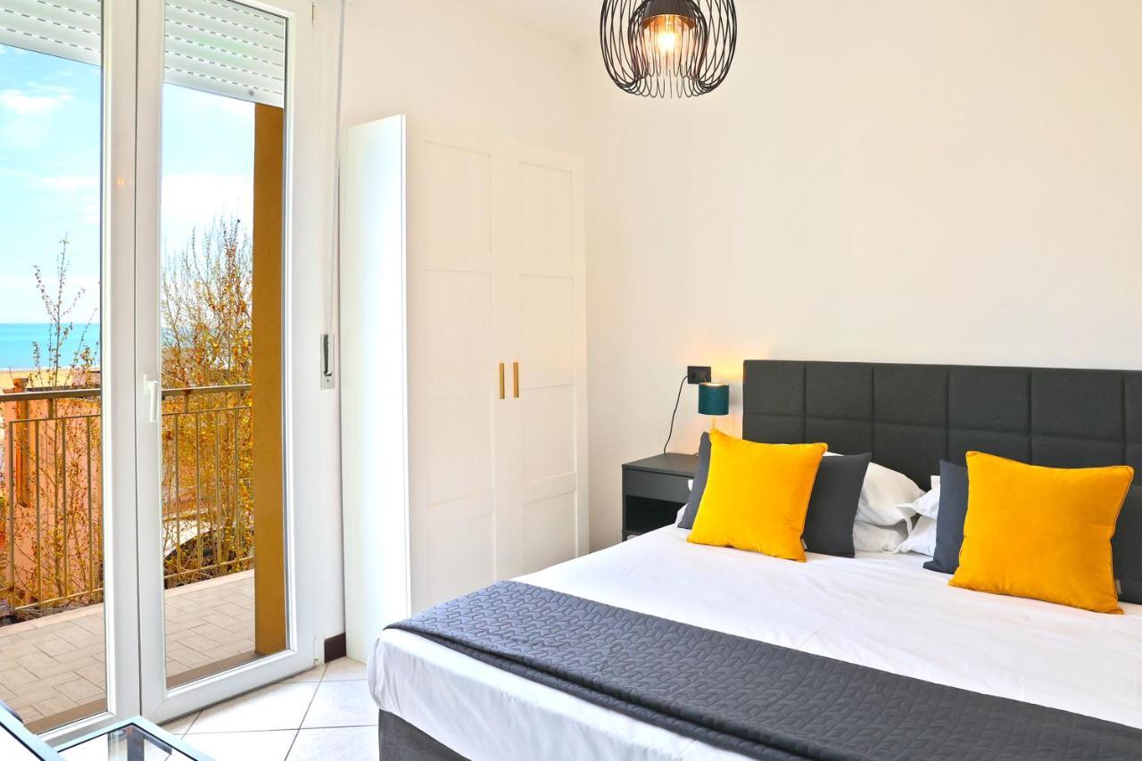 Appartamenti Leone - Vista Mare - Pet Friendly Rimini Kültér fotó